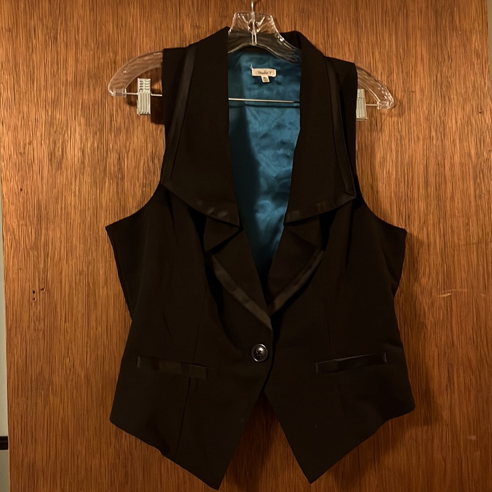 Super cute vest